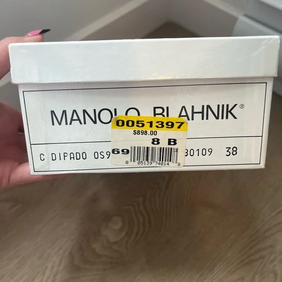 Manolo Blahnik gold buckle heels - Picture 10 of 10